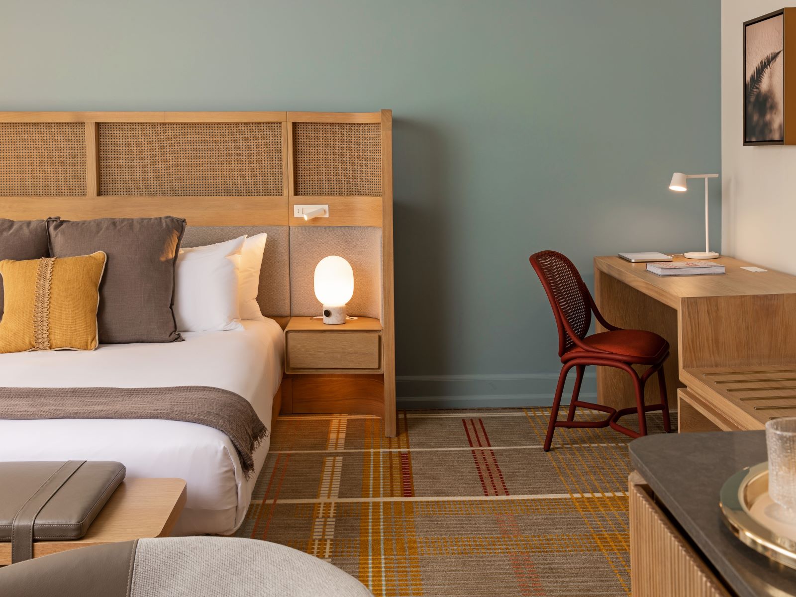 Santorini Dave logo naming Hotel Andra as the #5 Best Hotel in Seattle